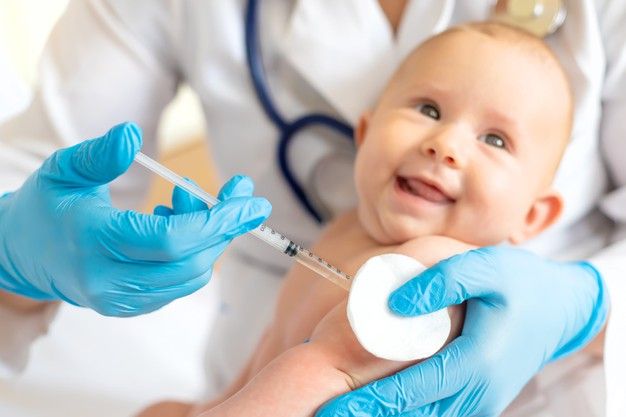 Apa Itu Imunisasi BCG pada Bayi? Ini 5 Cara Biar Si Kecil Nggak Rewel Setelahnya! (Wajib Tahu Biar Nggak Panik!) 4 Imunisasi BCG pada Bayi 3