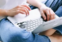 ai review jurnal gratis